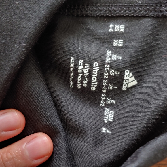 Adidas high wasted crop XS - Picture 2 of 3